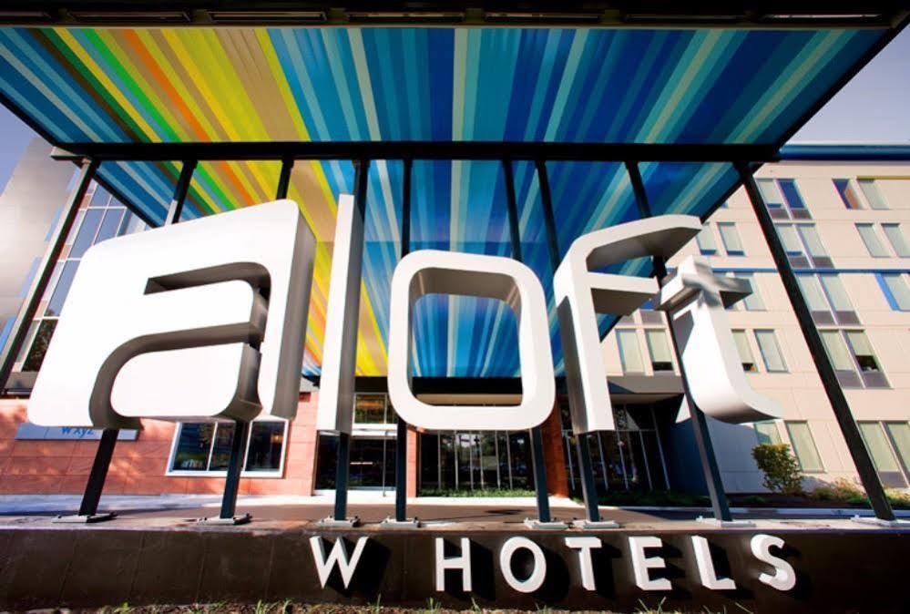 Aloft Long Island City-Manhattan View Hotel New York Exterior photo